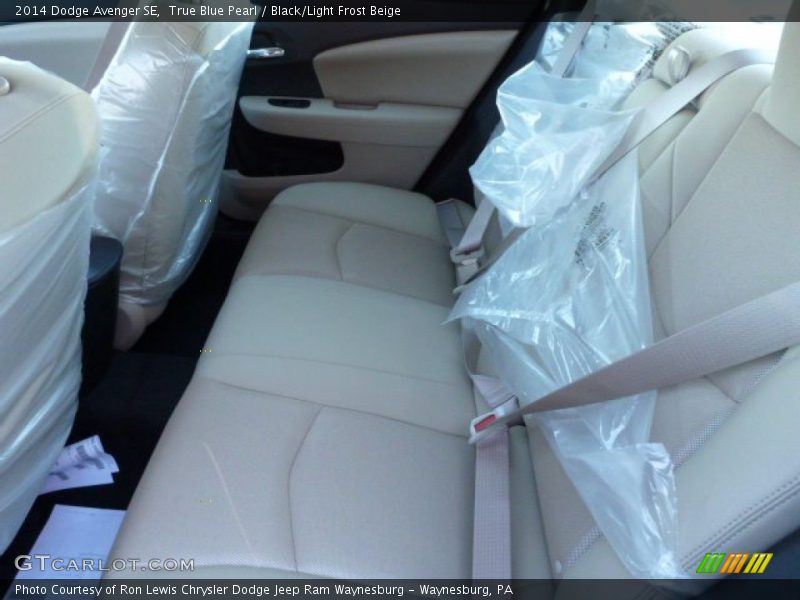 True Blue Pearl / Black/Light Frost Beige 2014 Dodge Avenger SE