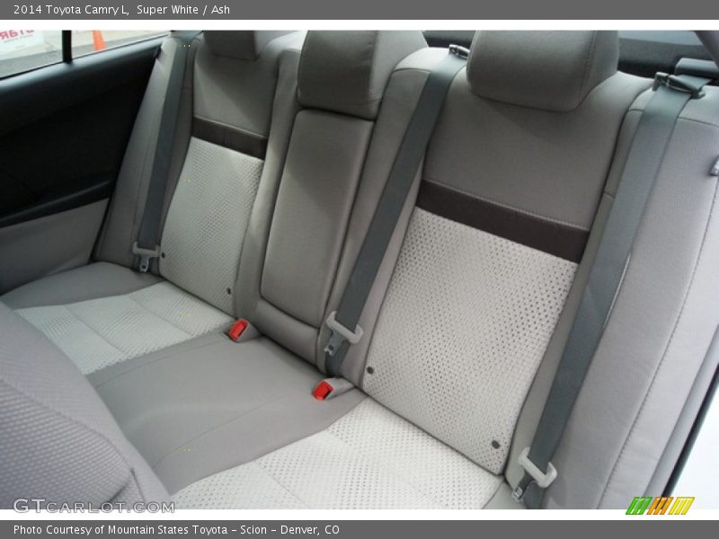 Super White / Ash 2014 Toyota Camry L