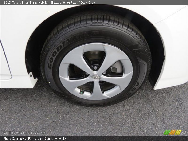 Blizzard White Pearl / Dark Gray 2013 Toyota Prius Three Hybrid