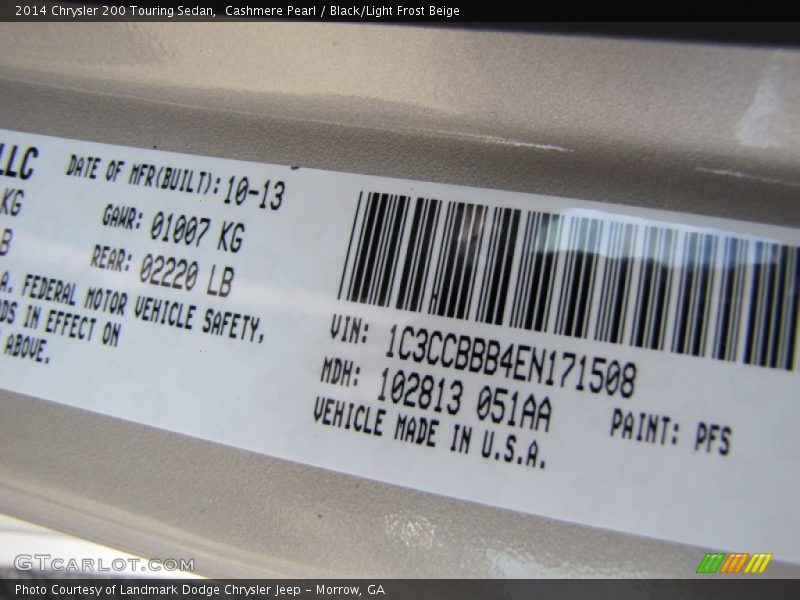 Cashmere Pearl / Black/Light Frost Beige 2014 Chrysler 200 Touring Sedan