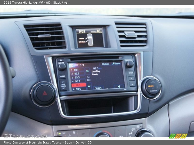 Black / Ash 2013 Toyota Highlander V6 4WD