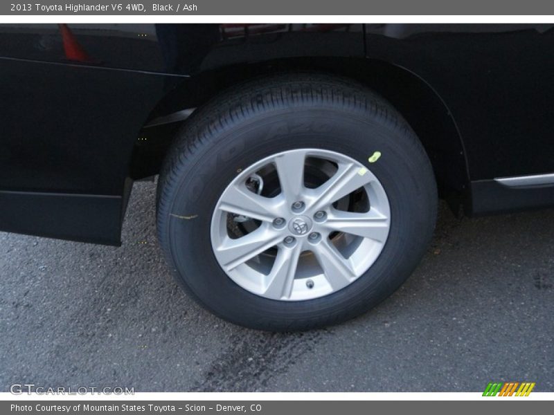 Black / Ash 2013 Toyota Highlander V6 4WD