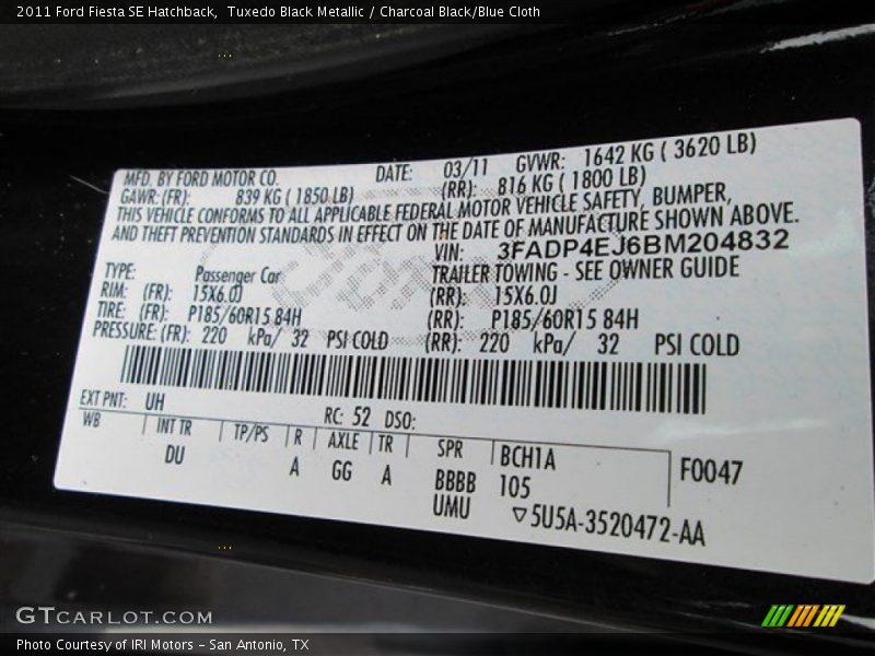 Tuxedo Black Metallic / Charcoal Black/Blue Cloth 2011 Ford Fiesta SE Hatchback