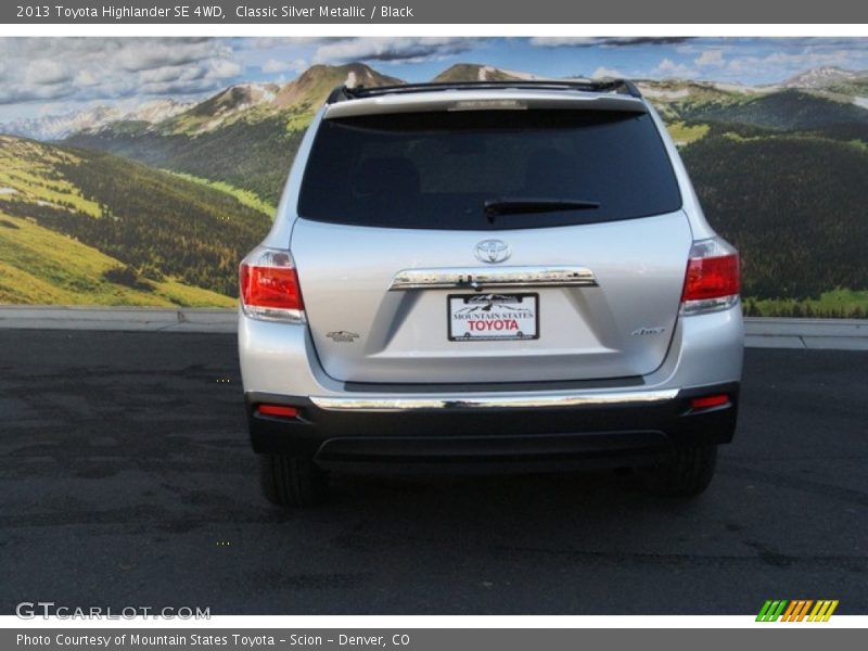 Classic Silver Metallic / Black 2013 Toyota Highlander SE 4WD