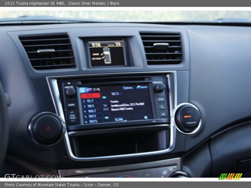 Classic Silver Metallic / Black 2013 Toyota Highlander SE 4WD