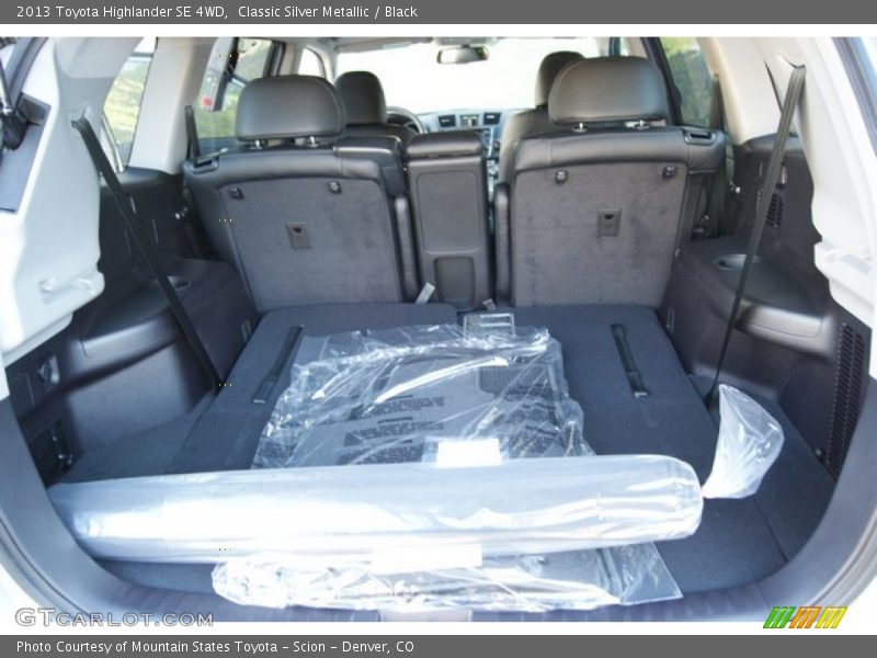 Classic Silver Metallic / Black 2013 Toyota Highlander SE 4WD
