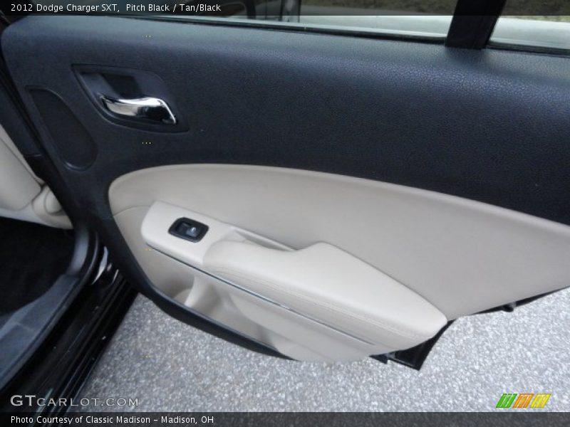 Pitch Black / Tan/Black 2012 Dodge Charger SXT