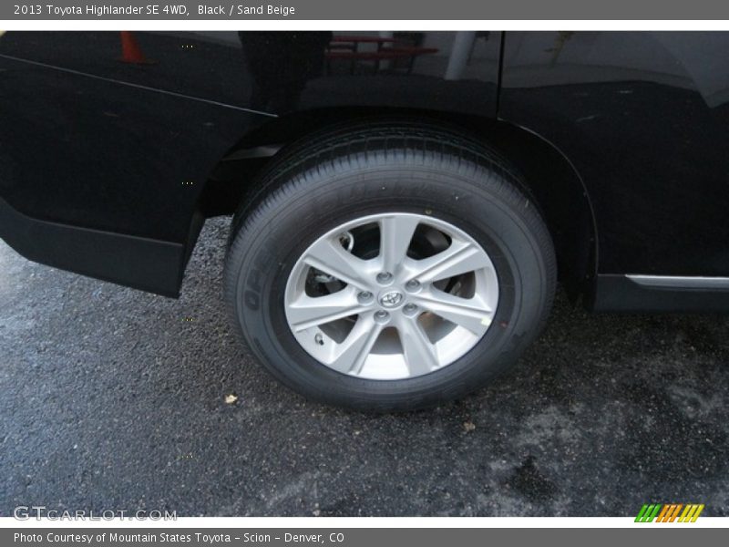 Black / Sand Beige 2013 Toyota Highlander SE 4WD