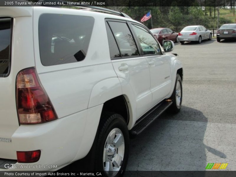 Natural White / Taupe 2005 Toyota 4Runner Limited 4x4