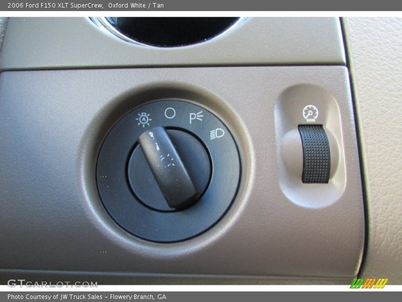 Oxford White / Tan 2006 Ford F150 XLT SuperCrew