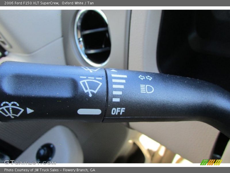Oxford White / Tan 2006 Ford F150 XLT SuperCrew