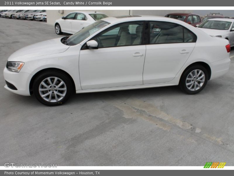 Candy White / Cornsilk Beige 2011 Volkswagen Jetta SE Sedan
