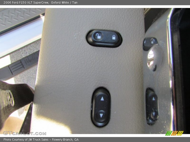 Oxford White / Tan 2006 Ford F150 XLT SuperCrew