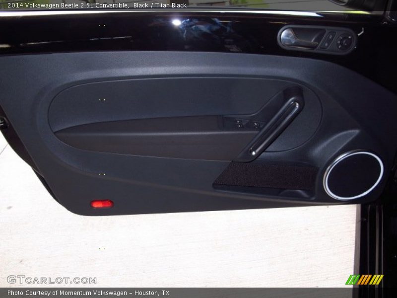 Black / Titan Black 2014 Volkswagen Beetle 2.5L Convertible