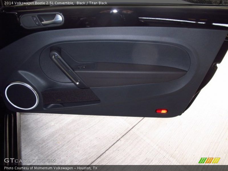 Black / Titan Black 2014 Volkswagen Beetle 2.5L Convertible