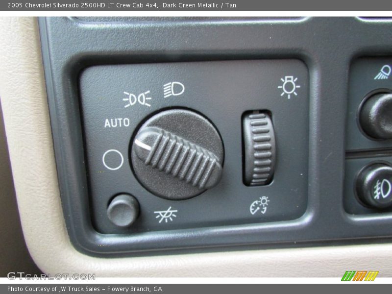 Dark Green Metallic / Tan 2005 Chevrolet Silverado 2500HD LT Crew Cab 4x4