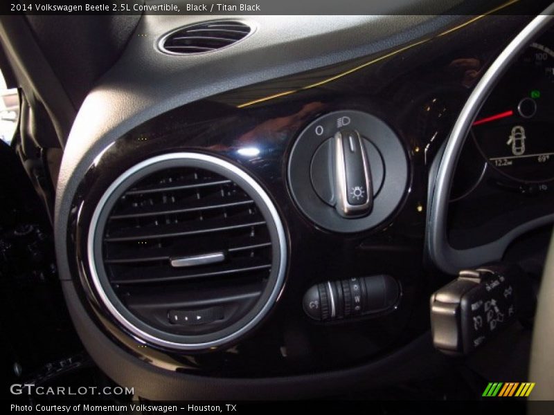 Black / Titan Black 2014 Volkswagen Beetle 2.5L Convertible