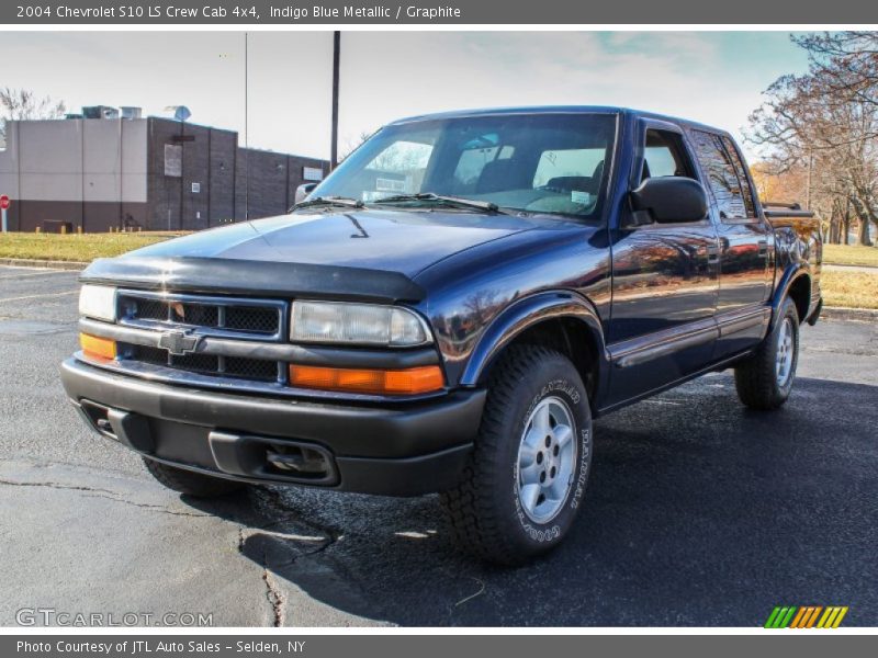 Indigo Blue Metallic / Graphite 2004 Chevrolet S10 LS Crew Cab 4x4