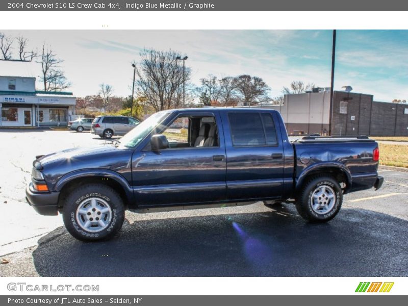 Indigo Blue Metallic / Graphite 2004 Chevrolet S10 LS Crew Cab 4x4