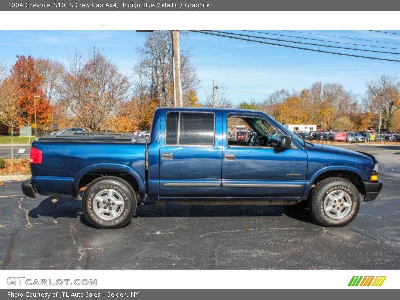 Indigo Blue Metallic / Graphite 2004 Chevrolet S10 LS Crew Cab 4x4