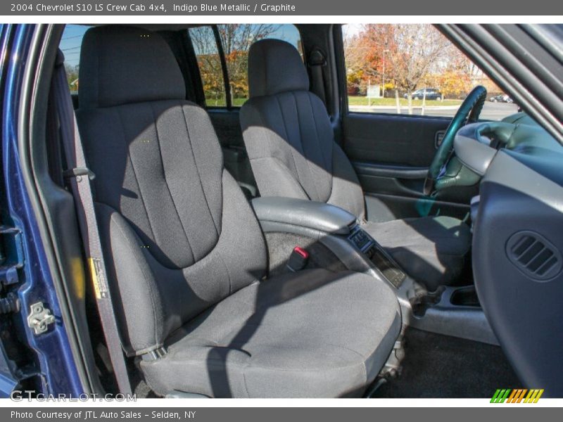 Indigo Blue Metallic / Graphite 2004 Chevrolet S10 LS Crew Cab 4x4