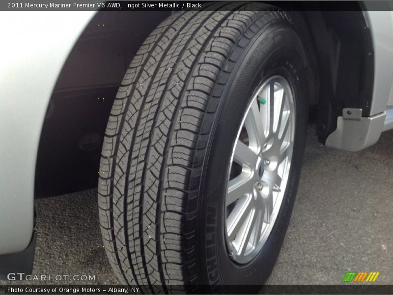 Ingot Silver Metallic / Black 2011 Mercury Mariner Premier V6 AWD
