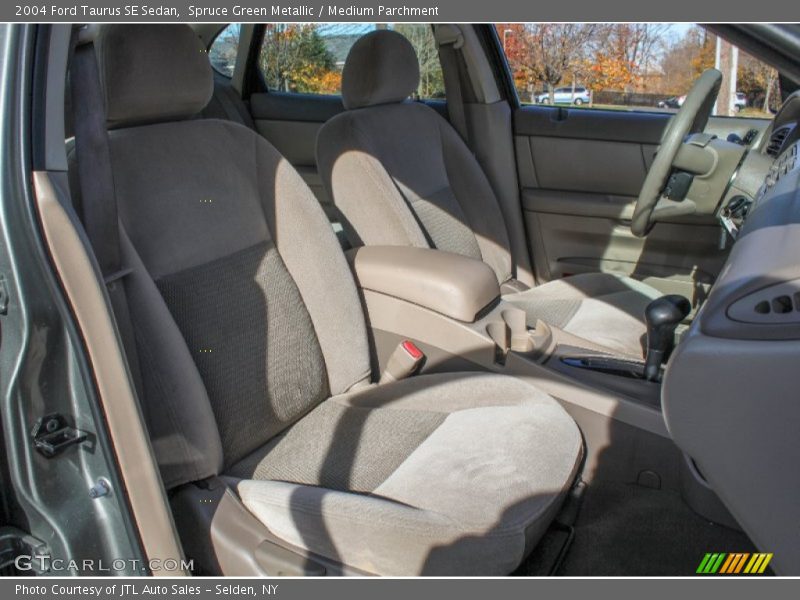 Spruce Green Metallic / Medium Parchment 2004 Ford Taurus SE Sedan