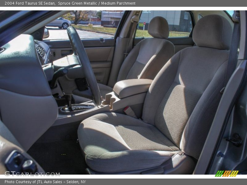 Spruce Green Metallic / Medium Parchment 2004 Ford Taurus SE Sedan