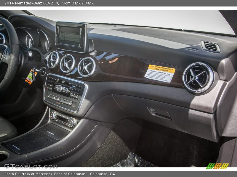 Night Black / Black 2014 Mercedes-Benz CLA 250