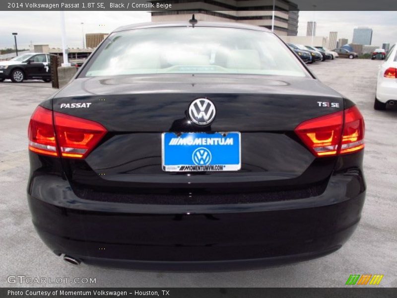 Black / Cornsilk Beige 2014 Volkswagen Passat 1.8T SE