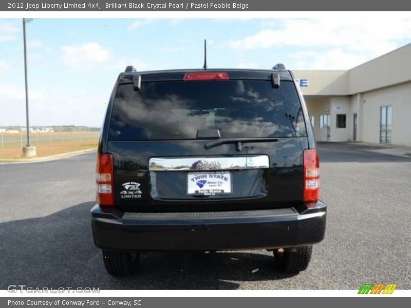 Brilliant Black Crystal Pearl / Pastel Pebble Beige 2012 Jeep Liberty Limited 4x4