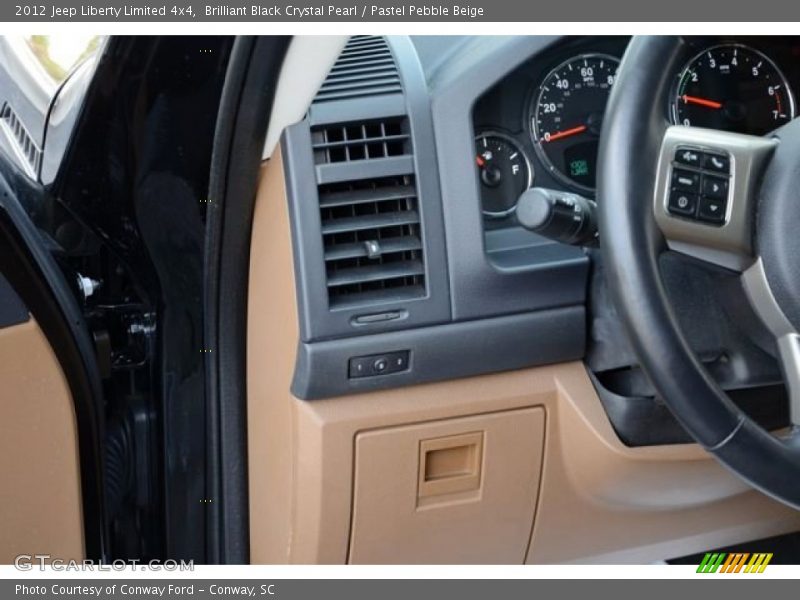 Brilliant Black Crystal Pearl / Pastel Pebble Beige 2012 Jeep Liberty Limited 4x4