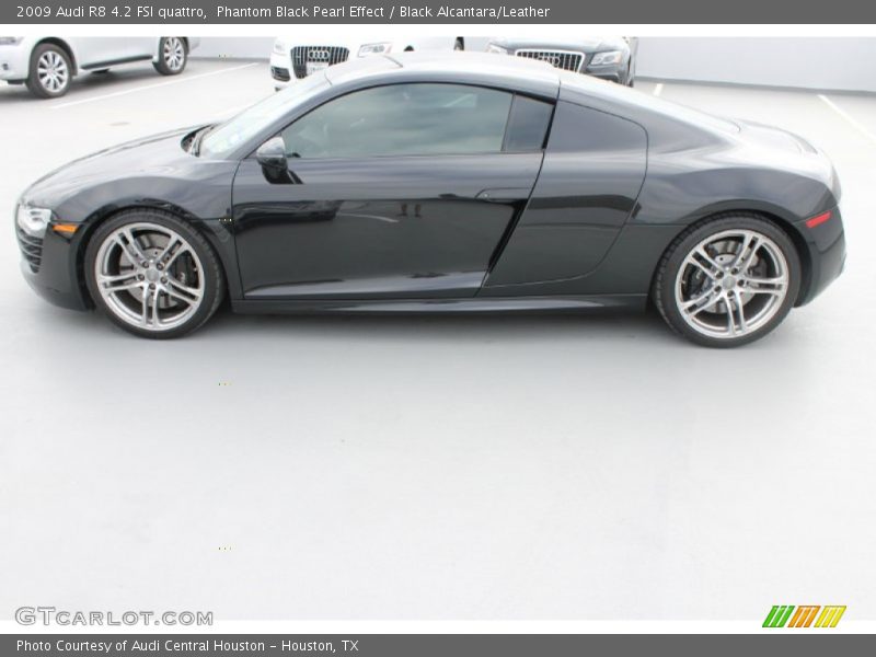  2009 R8 4.2 FSI quattro Phantom Black Pearl Effect