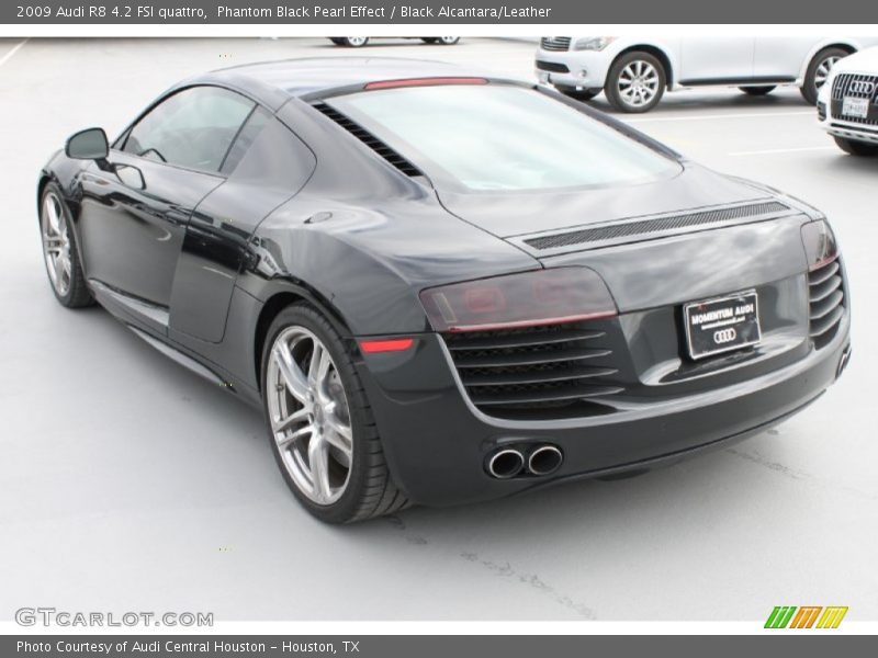 Phantom Black Pearl Effect / Black Alcantara/Leather 2009 Audi R8 4.2 FSI quattro