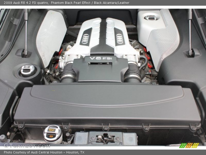 2009 R8 4.2 FSI quattro Engine - 4.2 Liter FSI DOHC 32-Valve VVT V8