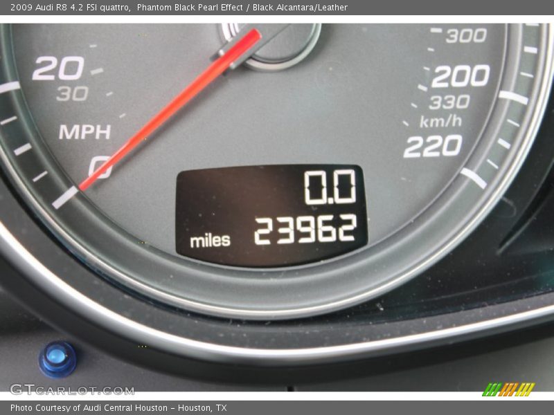 Phantom Black Pearl Effect / Black Alcantara/Leather 2009 Audi R8 4.2 FSI quattro
