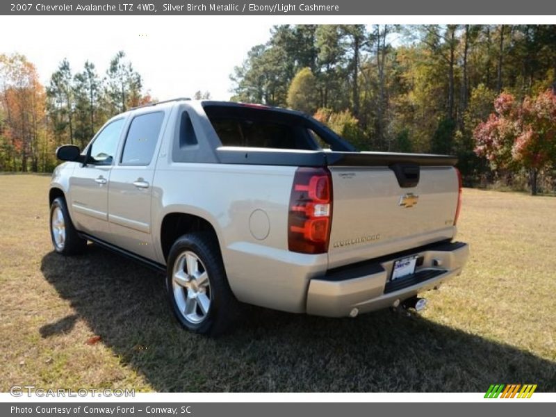 Silver Birch Metallic / Ebony/Light Cashmere 2007 Chevrolet Avalanche LTZ 4WD