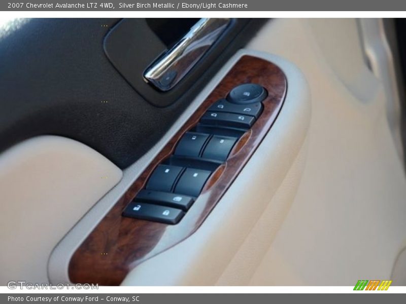 Silver Birch Metallic / Ebony/Light Cashmere 2007 Chevrolet Avalanche LTZ 4WD