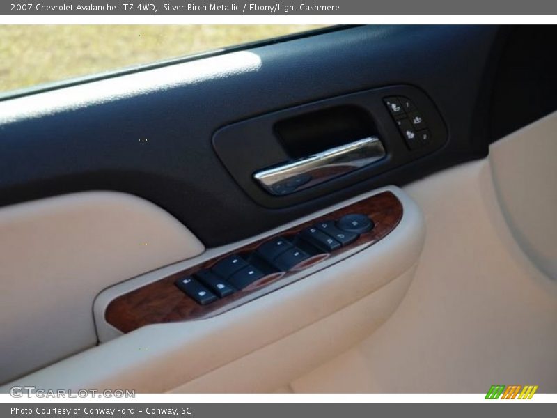 Silver Birch Metallic / Ebony/Light Cashmere 2007 Chevrolet Avalanche LTZ 4WD