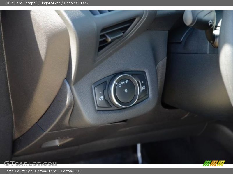 Ingot Silver / Charcoal Black 2014 Ford Escape S