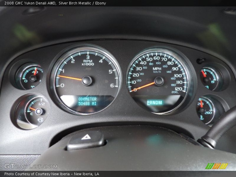 Silver Birch Metallic / Ebony 2008 GMC Yukon Denali AWD