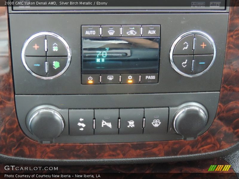 Silver Birch Metallic / Ebony 2008 GMC Yukon Denali AWD