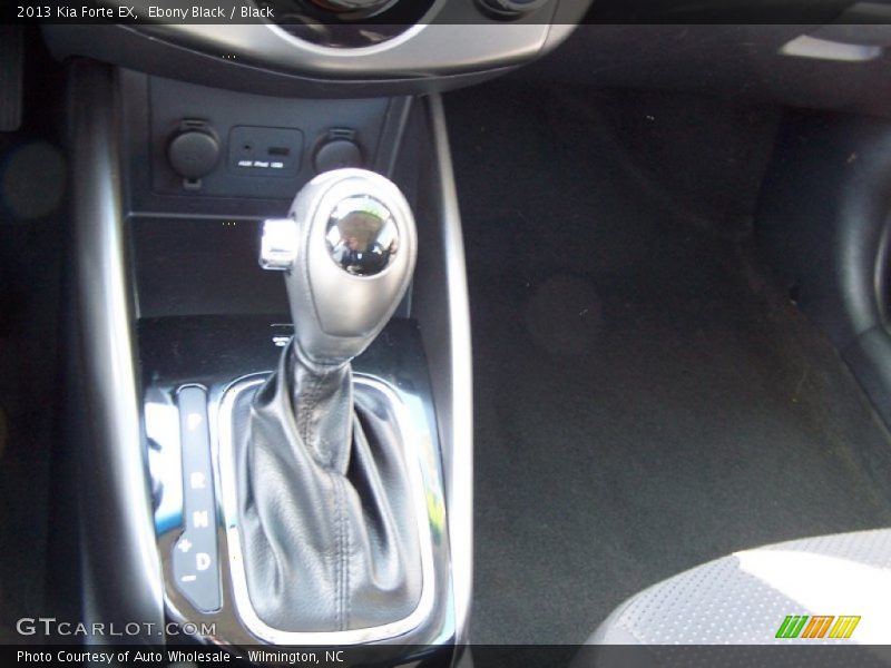 Ebony Black / Black 2013 Kia Forte EX