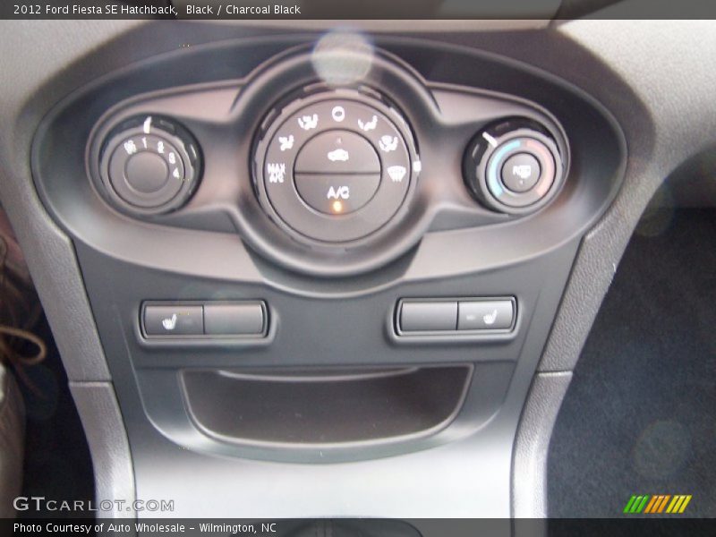 Black / Charcoal Black 2012 Ford Fiesta SE Hatchback