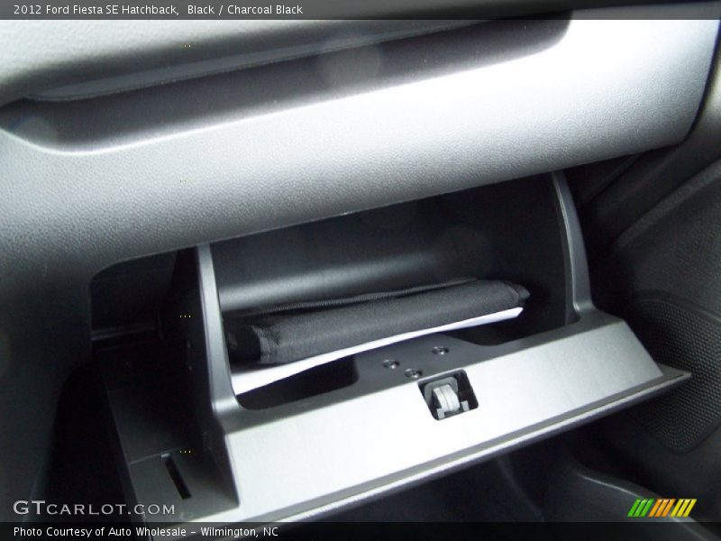 Black / Charcoal Black 2012 Ford Fiesta SE Hatchback