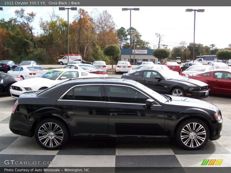 Gloss Black / Black 2013 Chrysler 300 S V6