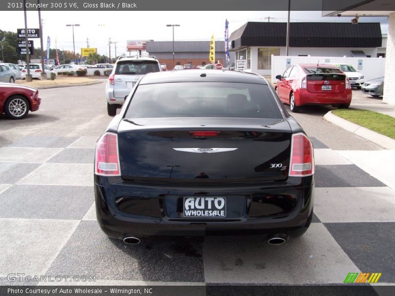 Gloss Black / Black 2013 Chrysler 300 S V6