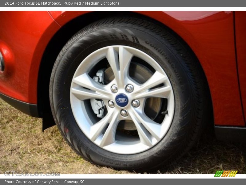 Ruby Red / Medium Light Stone 2014 Ford Focus SE Hatchback