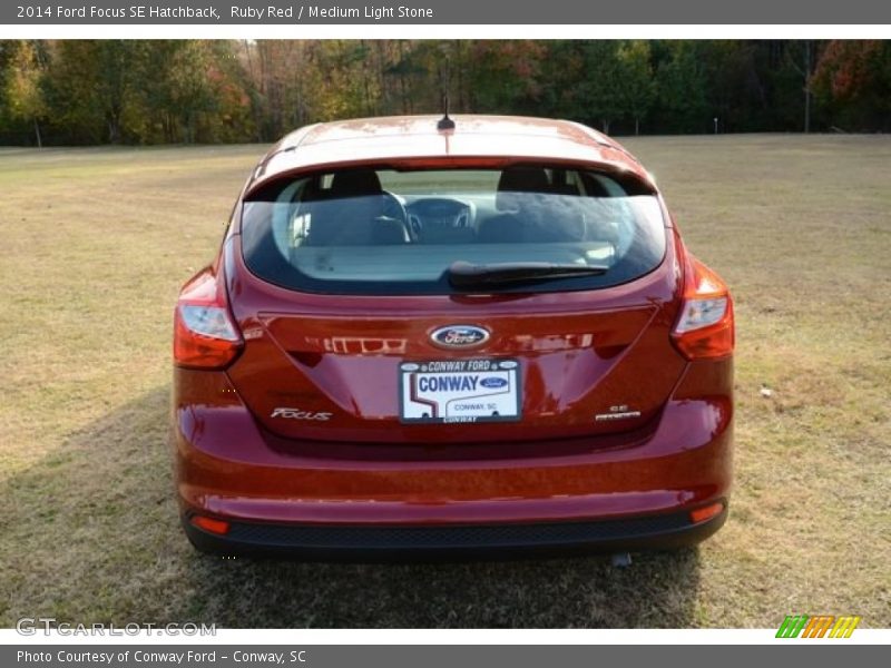 Ruby Red / Medium Light Stone 2014 Ford Focus SE Hatchback