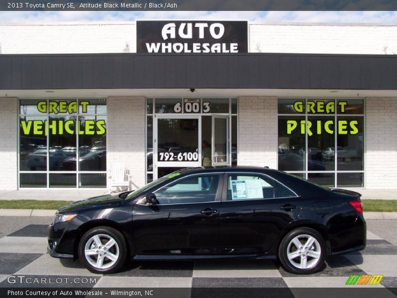 Attitude Black Metallic / Black/Ash 2013 Toyota Camry SE